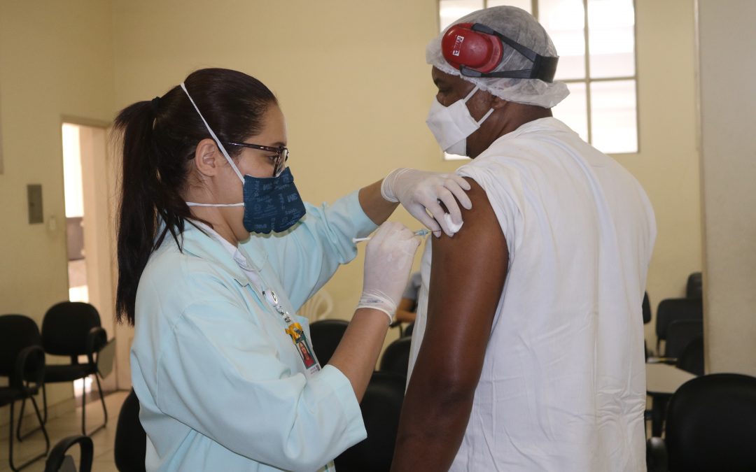 Cooperativa em parceria com a Unimed GV promove Campanha de Vacinação