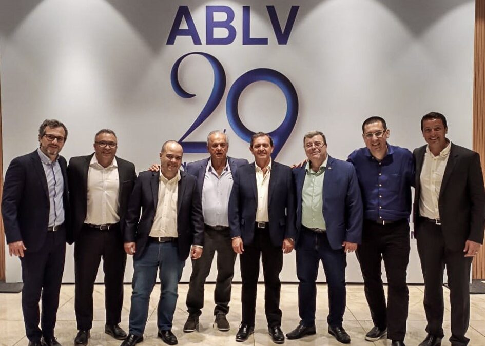 Cooperativa participa do 29º aniversário da ABLV